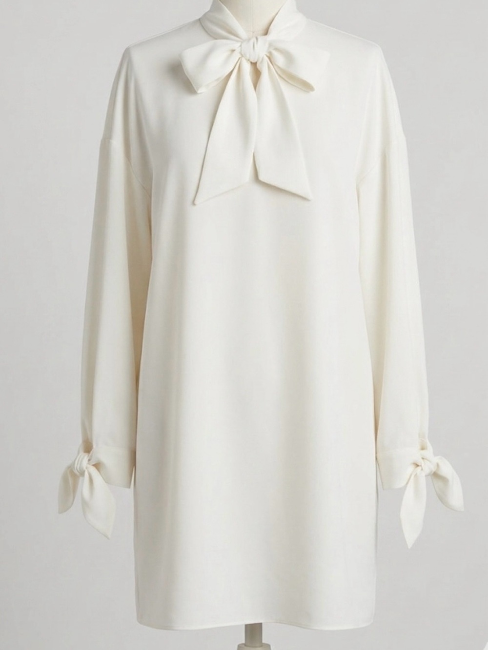 NEW Babaton Julio Dress White Oversized Sleeve Neck Tie Size Large RARE - Picture 2 of 6